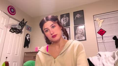 Brianna3 online show from 02/27/25, 05:13