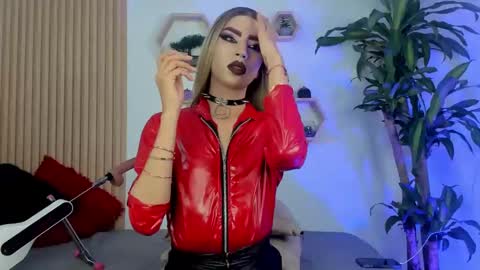 Snapshot of briana_white chatting on 09/23/25, 05:16 briana_white online show from 09/23/25, 05:16