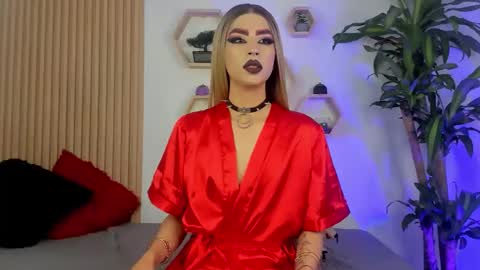 Snapshot of briana_white chatting on 10/01/25, 05:30 briana_white online show from 10/01/25, 05:30