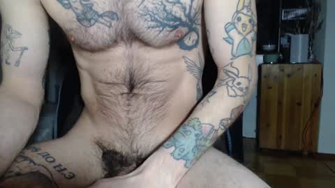 Snapshot of brianmuscle chatting on 12/16/24, 04:02 Brian online show from 12/16/24, 04:02