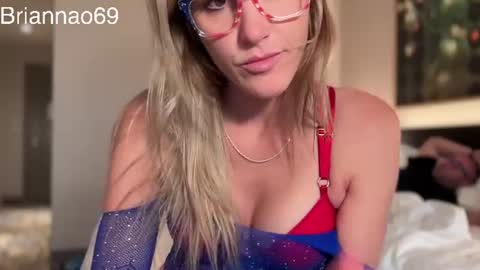 Long legstight pussyperky titties need I say more online show from 07/05/26, 01:45