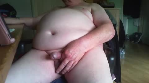 Snapshot of brianrb60 chatting on 10/27/25, 01:15 Brian online show from 10/27/25, 01:15