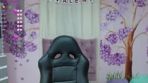 DAYANNA online show from 02/07/25, 04:06