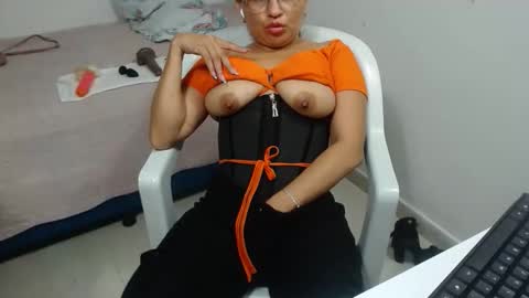 brida_angela29 online show from 02/18/26, 12:06