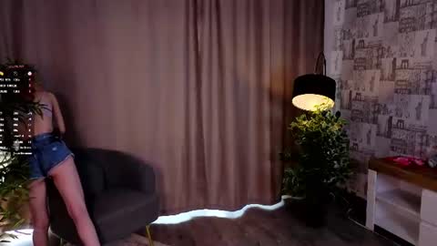 Hanna online show from 07/09/26, 01:42
