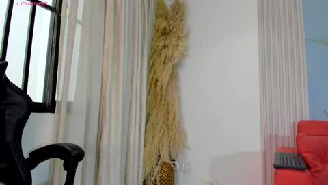 Snapshot of bridgetrodriguez chatting on 10/08/25, 12:14 online show from 10/08/25, 12:14
