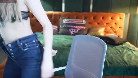 Diamonds Girls online show from 02/05/26, 12:21