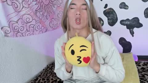 bri online show from 12/01/25, 01:49