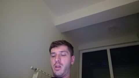 Snapshot of brii0000 chatting on 12/18/24, 03:22 brii0000 online show from 12/18/24, 03:22