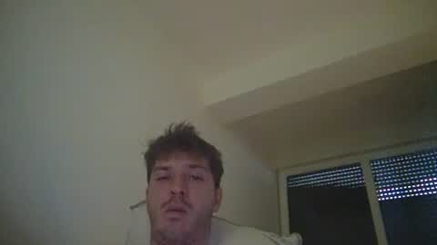 Snapshot of brii0000 chatting on 02/08/25, 01:33 brii0000 online show from 02/08/25, 01:33