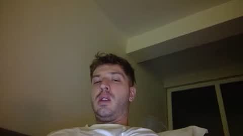 Snapshot of brii0000 chatting on 10/10/25, 05:12 brii0000 online show from 10/10/25, 05:12