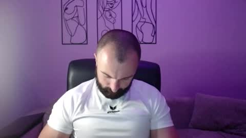 brindlefly69 online show from 10/28/25, 11:47