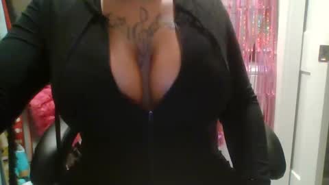 Snapshot of briny2021 chatting on 01/31/25, 05:30 Briny online show from 01/31/25, 05:30