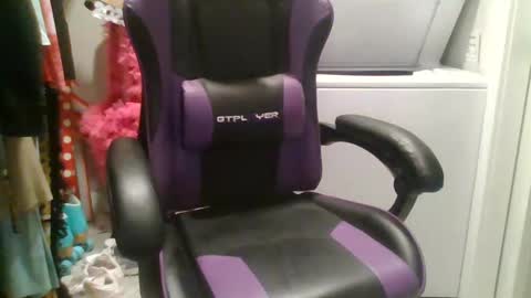 Snapshot of briny2021 chatting on 02/08/25, 03:00 Briny online show from 02/08/25, 03:00