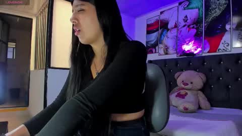 briseida_white online show from 12/16/25, 02:00