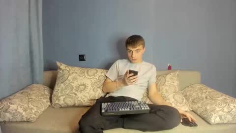 bristlebback online show from 10/24/25, 04:47