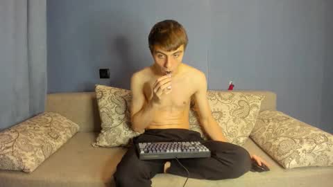 bristlebback online show from 11/22/25, 08:41