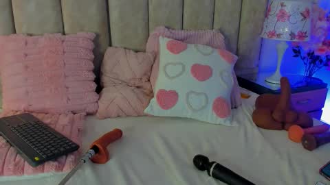 brithanyparker_ online show from 03/27/26, 06:41