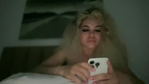 Snapshot of brithneysquirt chatting on 10/23/25, 08:46 brithneysquirt online show from 10/23/25, 08:46