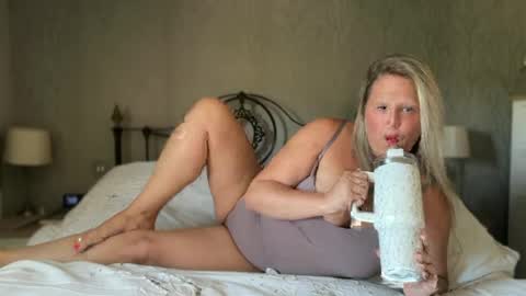 British Bella online show from 07/20/26, 01:57
