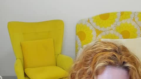 Snapshot of britishmilfpenelope chatting on 05/17/26, 03:15 Penelope online show from 05/17/26, 03:15