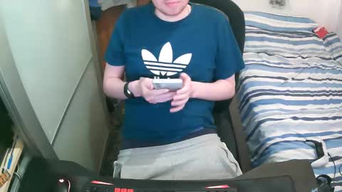 British Tom online show from 11/17/25, 12:27