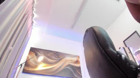 Britney online show from 04/01/26, 01:23