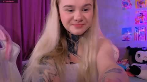 Britney online show from 03/09/26, 07:40