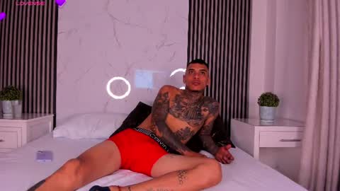 Snapshot of britneyandmaleth chatting on 06/12/26, 11:14 HOT MALETH AND SEXY BRITNEY online show from 06/12/26, 11:14