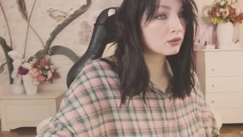 Snapshot of britneybarker chatting on 02/14/26, 04:42 britneybarker online show from 02/14/26, 04:42