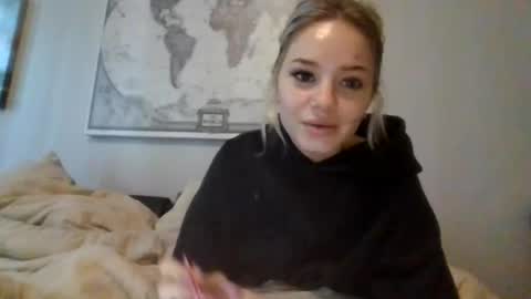 britneycherry08 online show from 07/04/26, 10:38