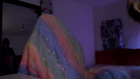 Britney online show from 04/11/26, 09:13