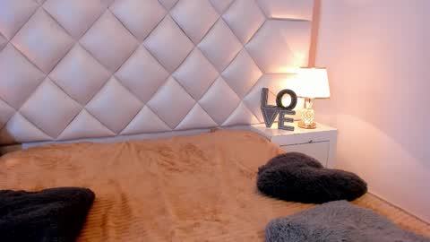 Brittany  online show from 10/03/25, 08:39