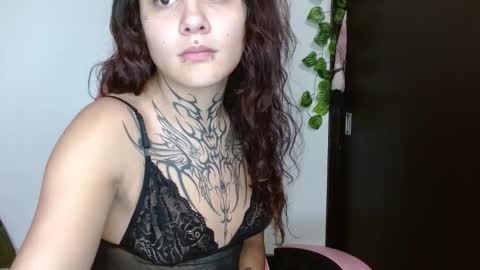 maru miaw   Please help me to reach 100 thumbs up online show from 03/11/26, 12:38