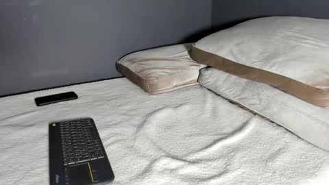 brockhurn_ online show from 12/19/25, 12:39