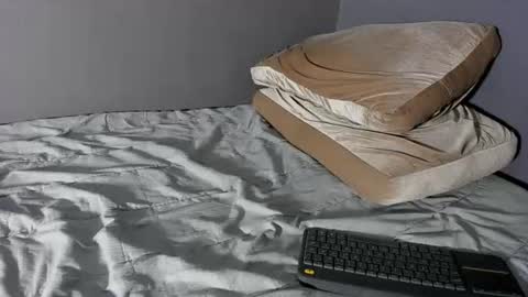 Snapshot of brockhurn_ chatting on 06/17/26, 03:42 brockhurn_ online show from 06/17/26, 03:42