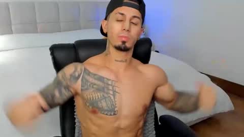 brody_dallas1 online show from 11/07/25, 09:31