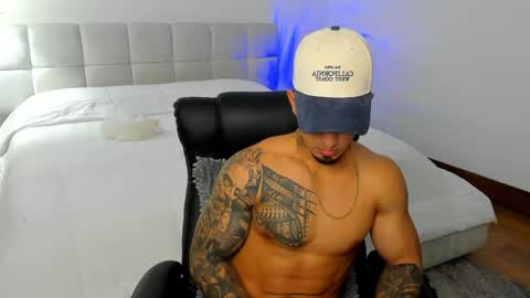 brody_dallas1 online show from 12/05/25, 06:55