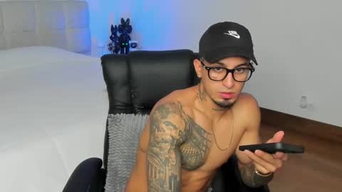 brody_dallas1 online show from 04/08/26, 02:22