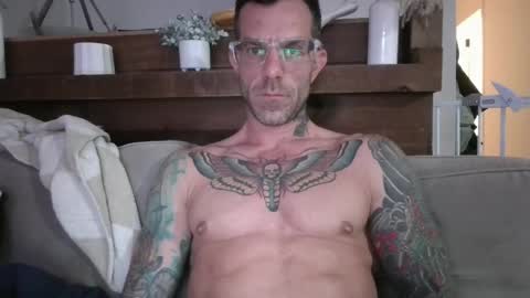 Snapshot of brodyrad chatting on 04/30/26, 05:03 Brody Rad online show from 04/30/26, 05:03