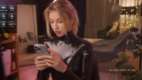 Anna online show from 12/11/24, 02:33