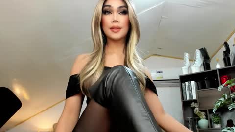 Brooke Shimmers IG online show from 10/04/25, 05:33