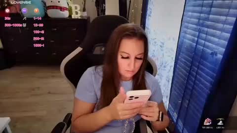 brookebee online show from 11/19/25, 09:37