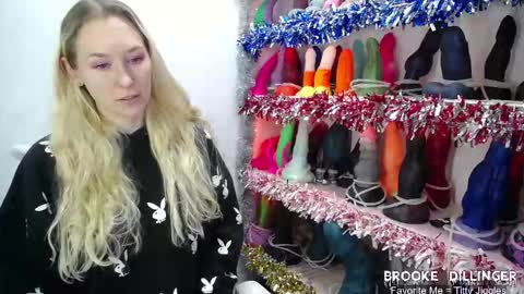 Brooke1993 online show from 12/15/25, 07:51