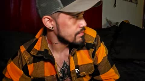 Snapshot of brownboyt chatting on 02/19/26, 03:52 brownboyt online show from 02/19/26, 03:52