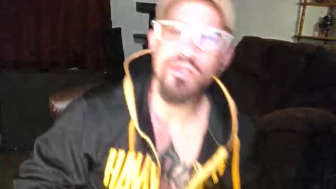 Snapshot of brownboyt chatting on 03/30/26, 11:44 brownboyt online show from 03/30/26, 11:44