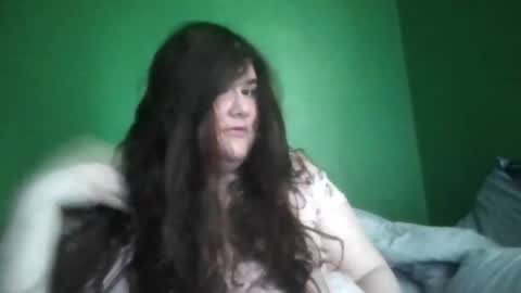 Beauty online show from 12/15/25, 02:54