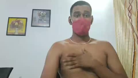 Snapshot of brownguy2505 chatting on 10/22/25, 10:15 brownguy2505 online show from 10/22/25, 10:15