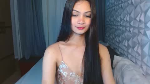 Snapshot of brownsausageroberta chatting on 01/21/25, 04:58 Roberta GODDESS OF PLEASURE AND SEXUALDESIRE online show from 01/21/25, 04:58