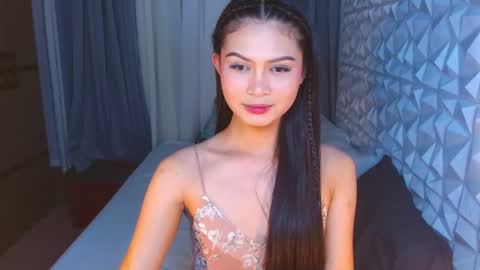 Snapshot of brownsausageroberta chatting on 01/22/25, 03:07 Roberta GODDESS OF PLEASURE AND SEXUALDESIRE online show from 01/22/25, 03:07